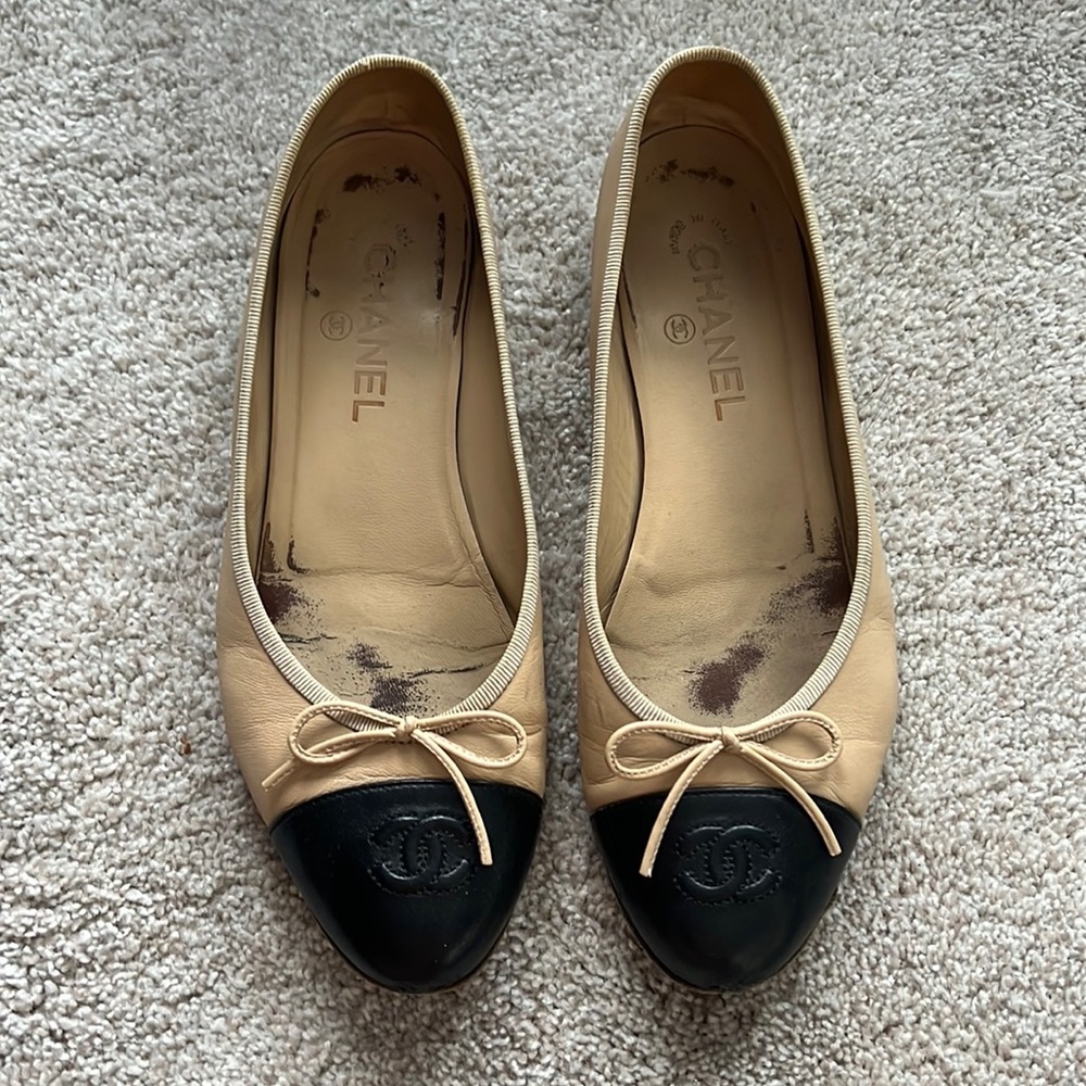 Chanel classic flats